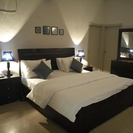 Pyramid International Guest House Islamabad Buitenkant foto