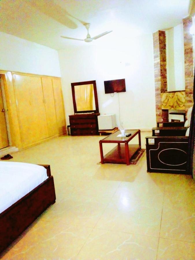 Pyramid International Guest House Islamabad Kamer foto