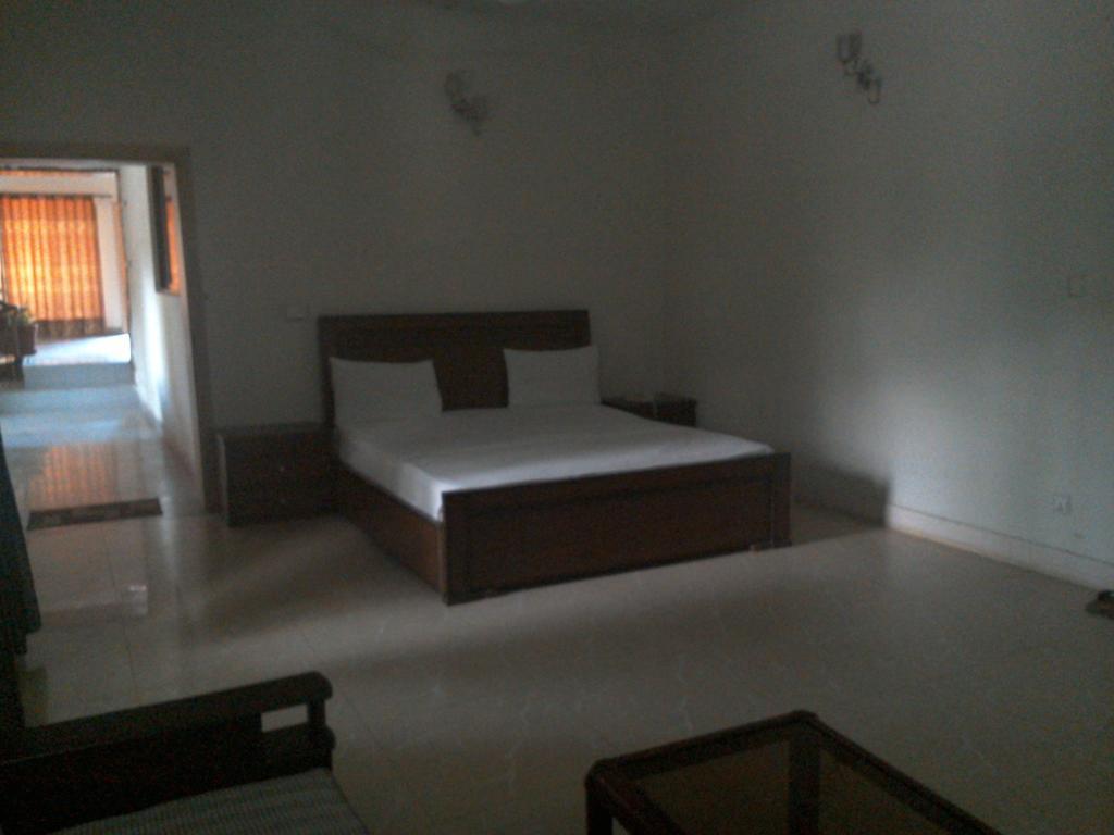 Pyramid International Guest House Islamabad Buitenkant foto